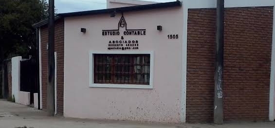 Fachada exterior y oficinas de AG Estudio Contable en Corrientes Capital